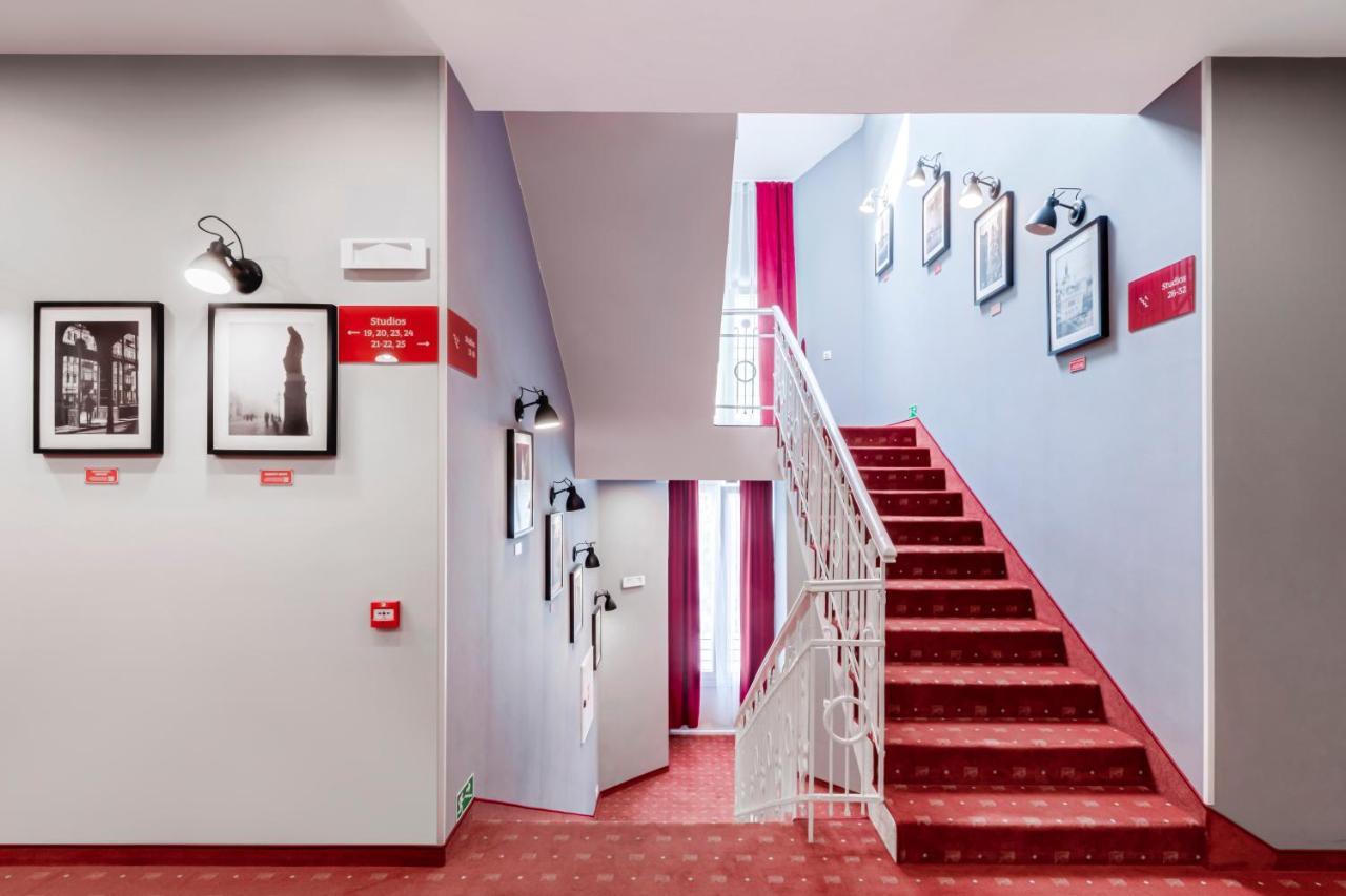 Hotel apartamentowy Revelton
